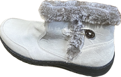 KHOMBU IRIS ANKLE BOOTIE    WOMEN'S  SIZE 9 - #UNPAIR (LEFT) KHOMBU IRIS ANKLE BOOTIE    WOMEN'S  SIZE 9 - #UNPAIR (LEFT)