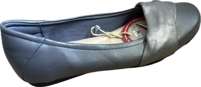 MIA AMORE CORRA SLIP-ON FLAT SHOE WOMEN'S SIZE 8W - #UNPAIR (RIGHT) MIA AMORE CORRA SLIP-ON FLAT SHOE WOMEN'S SIZE 8W - #UNPAIR (RIGHT)