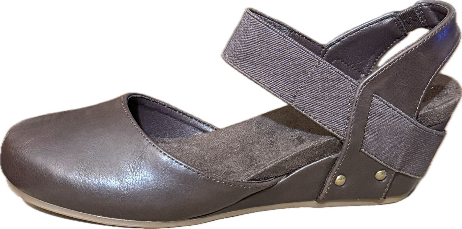 VINTAGE 7 EIGHT FREEDOM WEDGES WOMEN'S SIZE 9M - #UNPAIR (LEFT) VINTAGE 7 EIGHT FREEDOM WEDGES WOMEN'S SIZE 9M - #UNPAIR (LEFT)