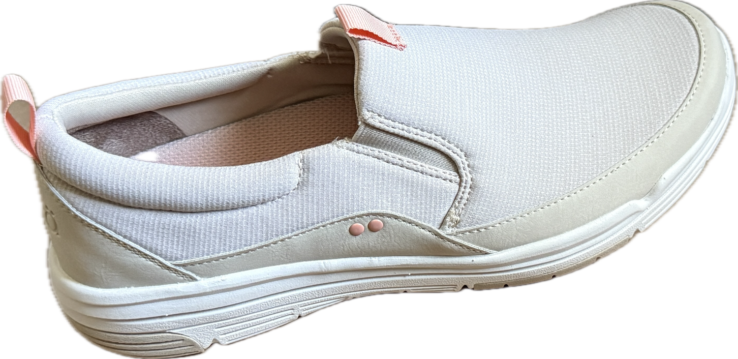 RYKA AMELIA SLIP-ON SNEAKER WOMEN'S SIZE 9- #UNPAIR (RIGHT) RYKA AMELIA SLIP-ON SNEAKER WOMEN'S SIZE 9- #UNPAIR (RIGHT)