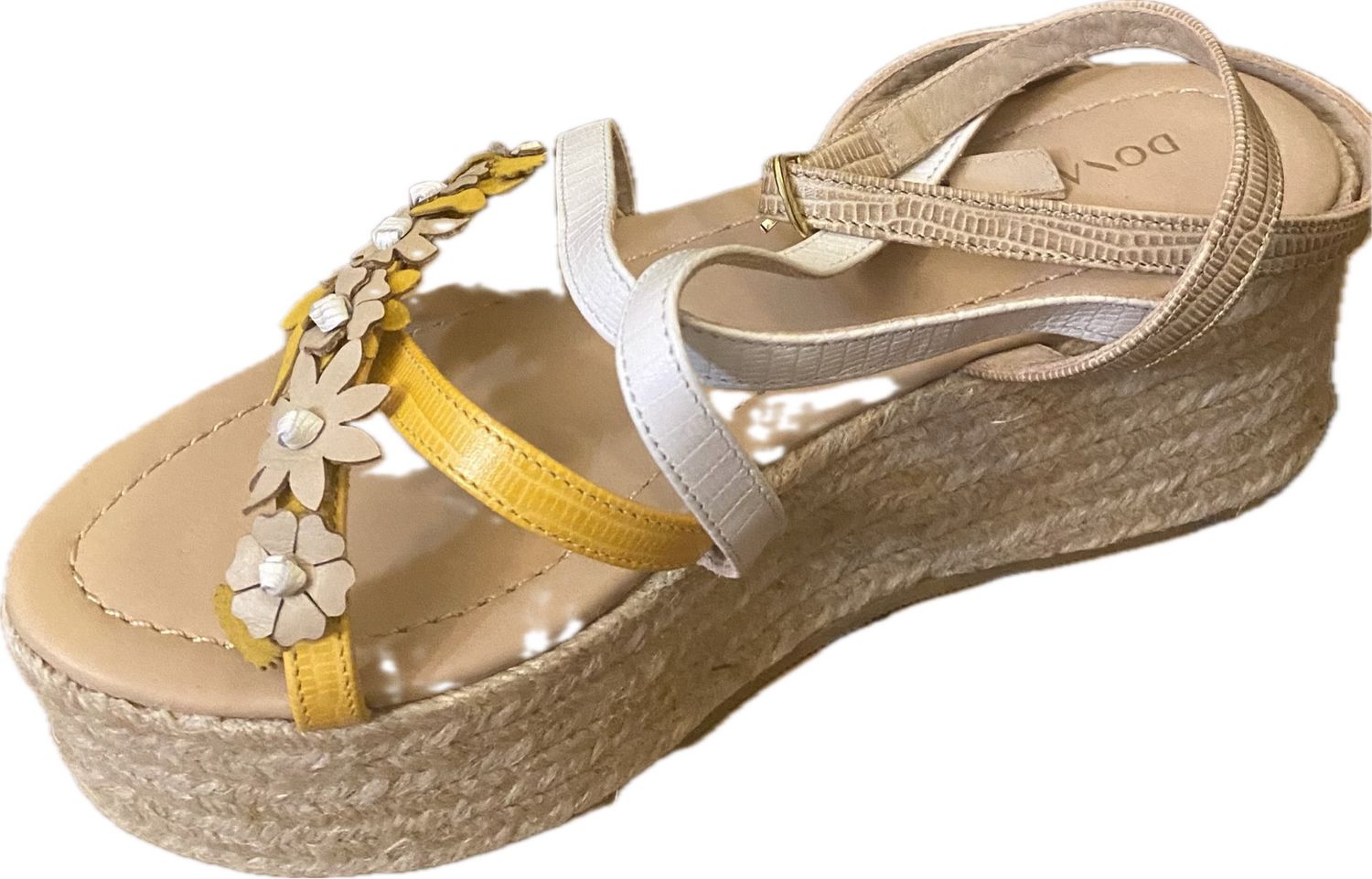 DONALD PLINER SALVADOR SANDAL (Sample) WOMEN'S SIZE 6 M - #UNPAIR (LEFT AND RIGHT AVAILABLE) DONALD PLINER SALVADOR SANDAL (Sample) WOMEN'S SIZE 6 M - #UNPAIR (LEFT AND RIGHT AVAILABLE)