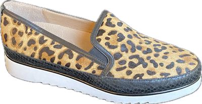 DONALD PLINER FINNI 2 SLIP-ON LOAFER (Sample) WOMEN'S SIZE 6 - #UNPAIR (RIGHT) DONALD PLINER FINNI 2 SLIP-ON LOAFER (Sample) WOMEN'S SIZE 6 - #UNPAIR (RIGHT)