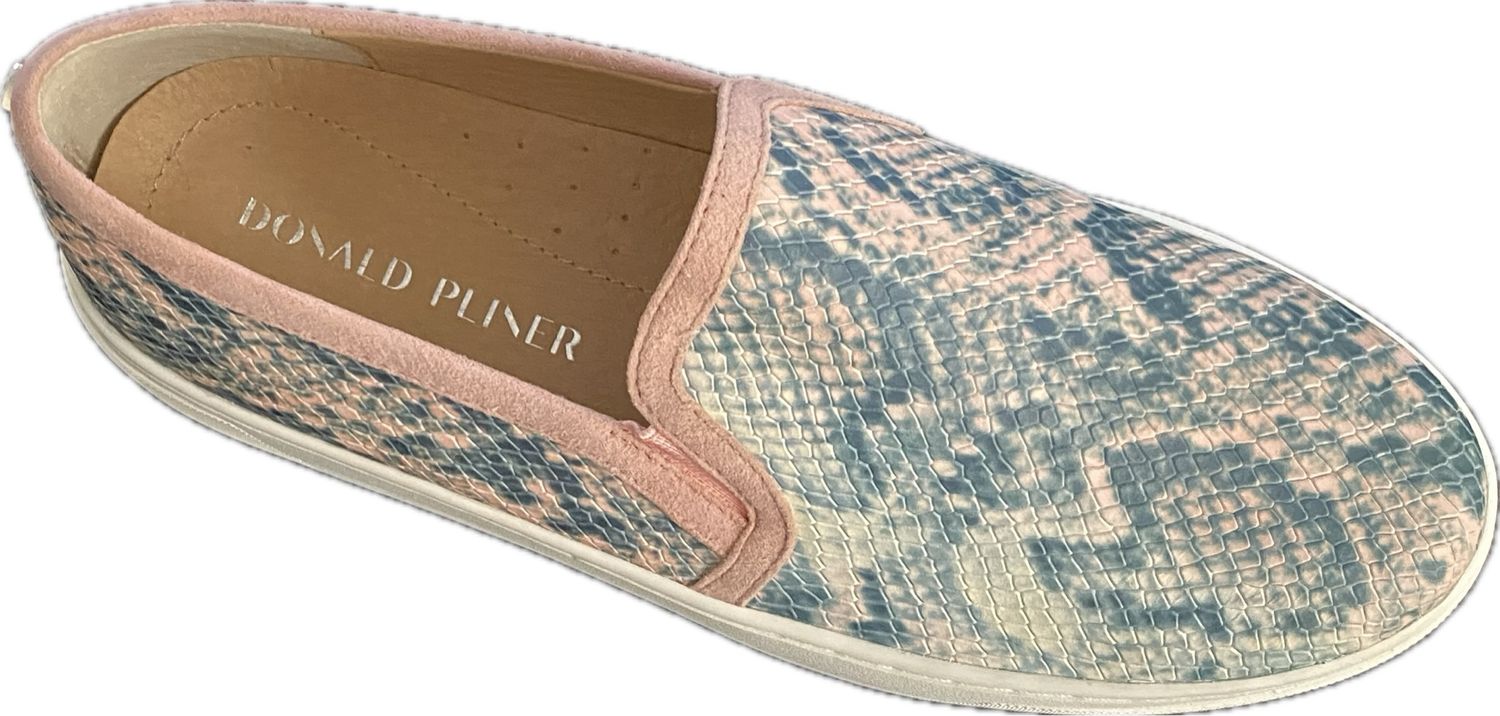 DONALD PLINER RALLY ALLONE-557 SLIP-ON LOAFER (Sample) WOMEN'S SIZE 6 - #UNPAIR (LEFT AND RIGHT AVAILABLE) DONALD PLINER RALLY ALLONE-557 SLIP-ON LOAFER (Sample) WOMEN'S SIZE 6 - #UNPAIR (LEFT AND RIGHT AVAILABLE)