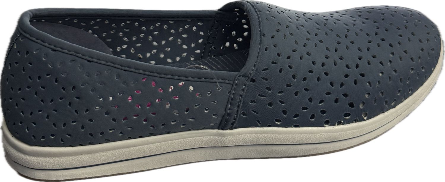 CLOUDSTEPPERS BY CLARKS BREEZE EMILY SLIP-ON WOMEN'S SIZE 9M - #UNPAIR (RIGHT) CLOUDSTEPPERS BY CLARKS BREEZE EMILY SLIP-ON WOMEN'S SIZE 9M - #UNPAIR (RIGHT)