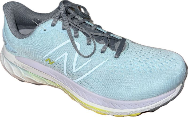 NEW BALANCE W860 WOMEN'S SIZE 10 /Men's 8.5- #UNPAIR (RIGHT)