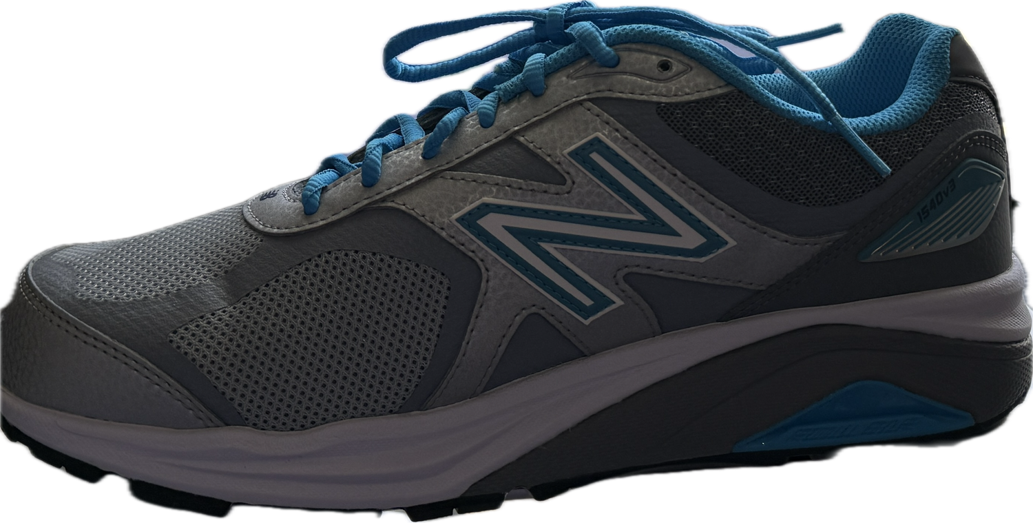 NEW BALANCE 1540v3 WOMEN'S SIZE 9.5/Men's 8- #UNPAIR (RIGHT) NEW BALANCE 1540v3 WOMEN'S SIZE 9.5/Men's 8- #UNPAIR (RIGHT)