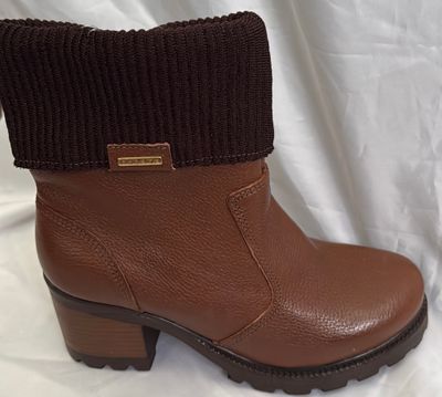PEGADA LEATHER BOOT  WOMEN'S SIZE 6 M - #UNPAIR (RIGHT)