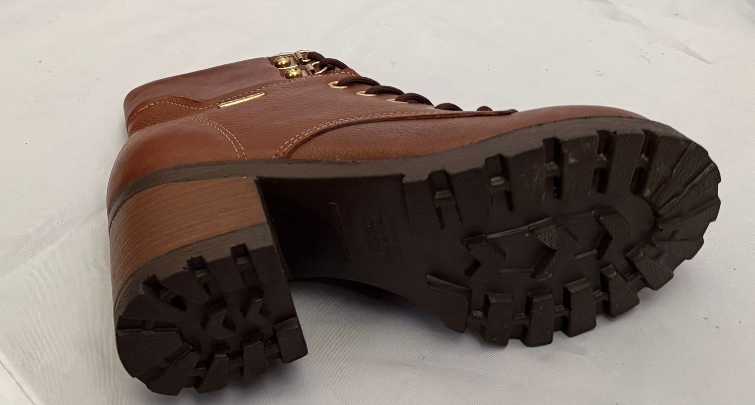 PEGADA LEATHER BOOT  WOMEN'S SIZE 6 M - #UNPAIR (RIGHT)