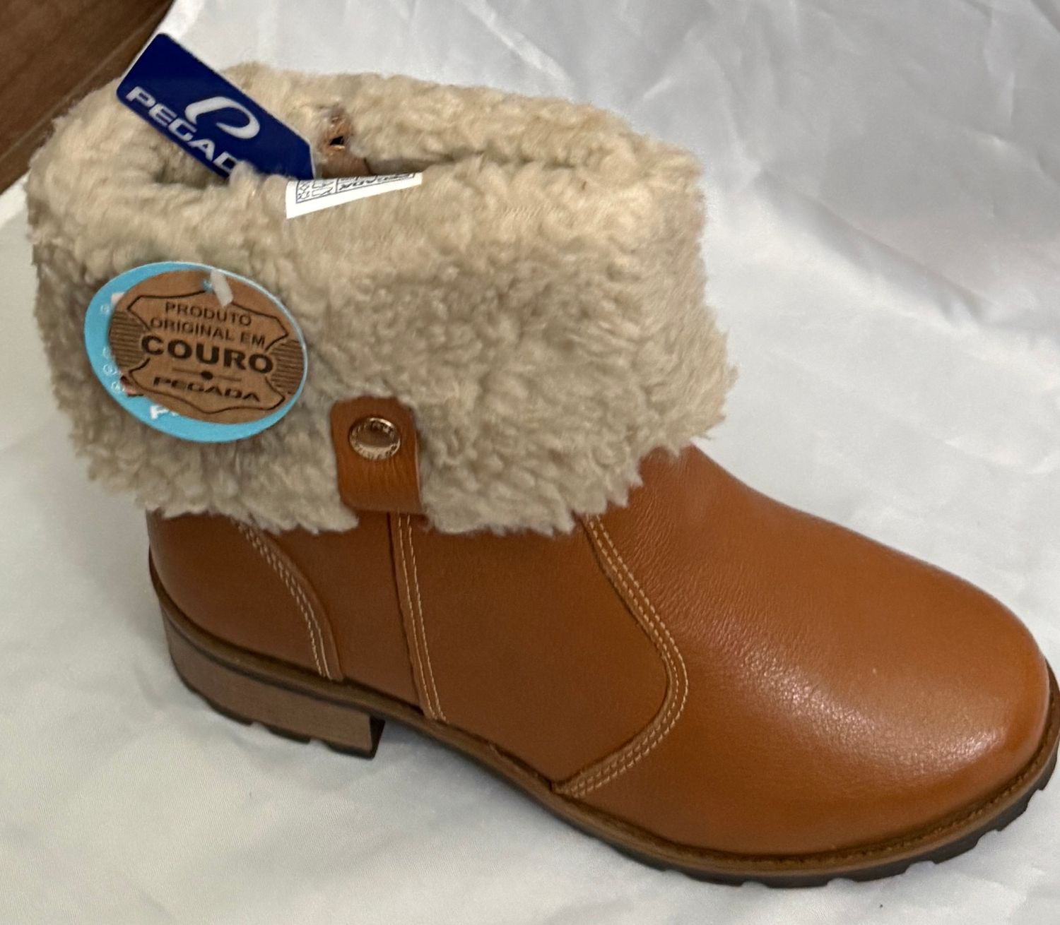 PEGADA LEATHER BOOT   WOMEN'S SIZE 6 M - #UNPAIR (RIGHT)