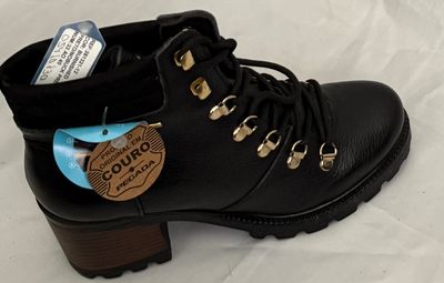 PEGADA LEATHER BOOT WOMEN'S SIZE 6M - #UNPAIR (RIGHT)