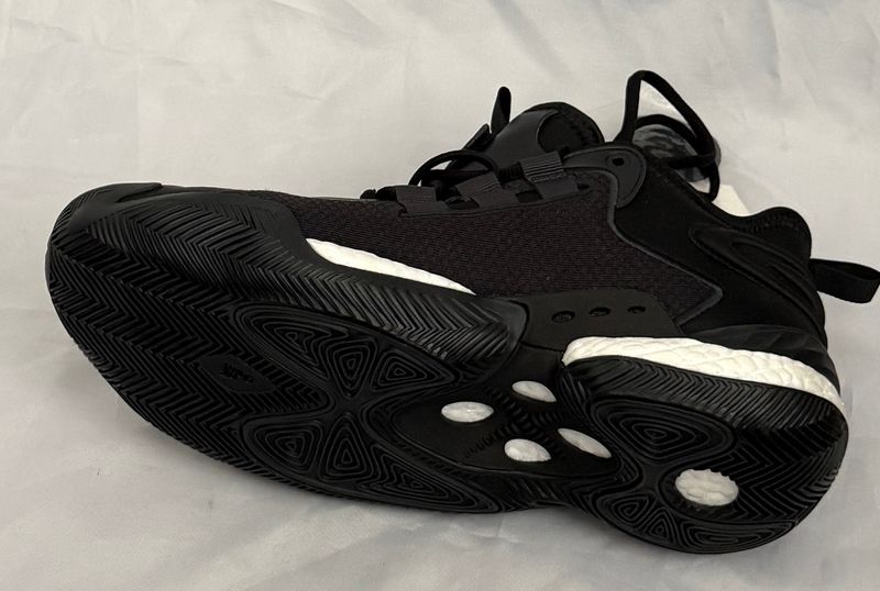 ADIDAS BYW SELECT TEAM BASKETBALL MEN 'S SIZE 9- #UNPAIR (RIGHT)