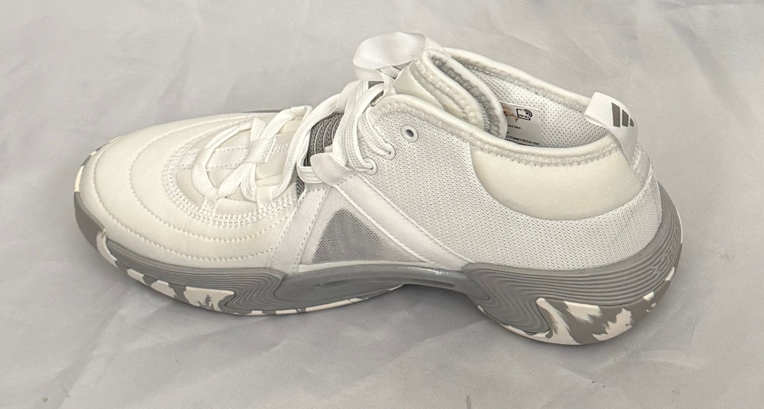 ADIDAS EXHIBIT SELECT MID BASKETBALL MEN 'S SIZE 9- #UNPAIR (RIGHT)