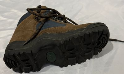 VASQUE GORE-TEX HIKING BOOT WOMEN'S SIZE 6M - #UNPAIR (RIGHT)