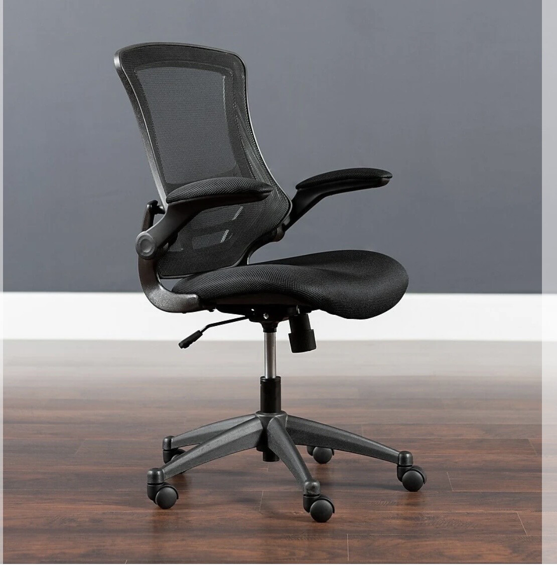 Flash Furniture Mid-Back Black Leather & Mesh Swivel Task Chair with Arms