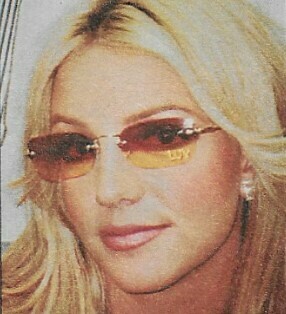 Spears, Britney / Spears Loves Her &quot;Luv&quot; Shades | June 2001