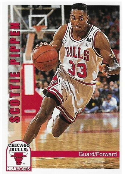 Pippen, Scottie / Chicago Bulls | NBA Hoops #34 | Basketball Trading Card |  1992-93 | Hall of Famer