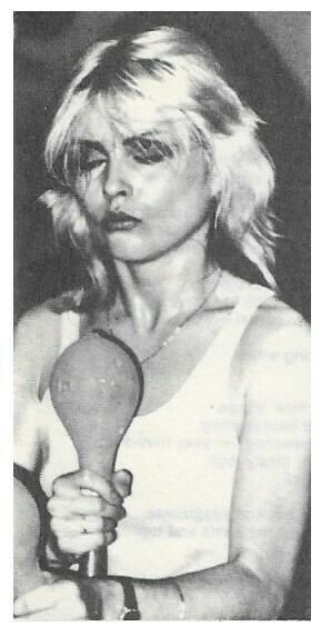 Blondie / Debbie Harry-On Stage-Eyes Closed-with Shaker | Magazine Photo | 1970s