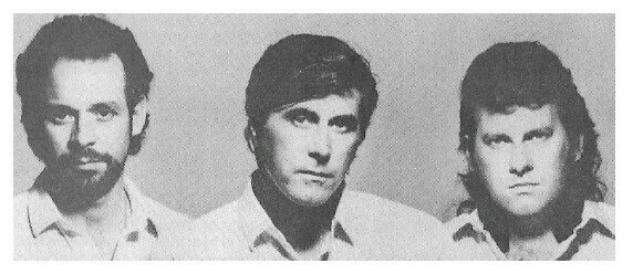 Roxy Music / Closeup-Bryan in Center | Magazine Photo | 1970s
