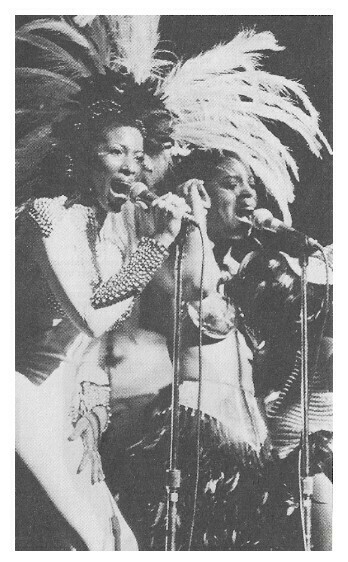 LaBelle / Nona Hendryx-Sarah Dash On Stage | Magazine Photo | 1975