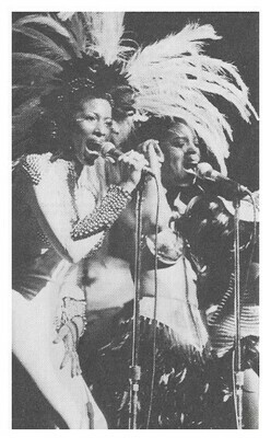 LaBelle / Nona Hendryx-Sarah Dash On Stage | Magazine Photo | 1975