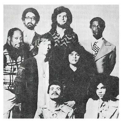 Santana / Group Photo, Carlos Bottom Center | Magazine Photo | 1970s