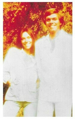 Carpenters / Karen and Richard Outdoors-White Outfits | Magazine Photo | 1971