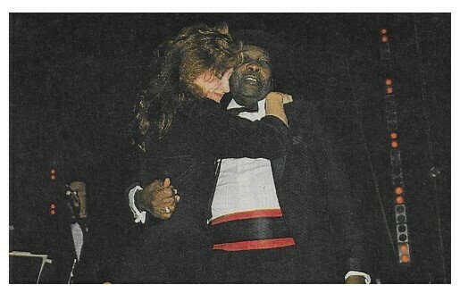 Raitt, Bonnie / With John Lee Hooker at Rock and Roll Hall of Fame | Magazine Photo | January 1991