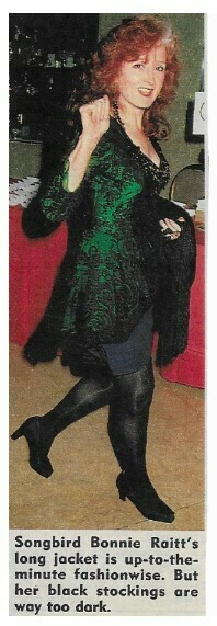 Raitt, Bonnie / Grammy Awards-Dark Green Dress | Magazine Photo | February 1993