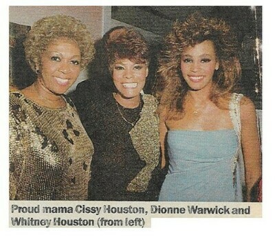 Houston, Whitney / With Cissy Houston + Dionne Warwick at Grammys | Magazine Photo | February 1986