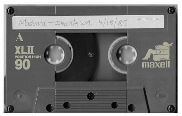Madonna / Seattle, WA (Paramount Theatre) - April 12, 1985 | Live Cassette | with Bonus