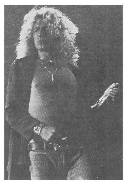 Led Zeppelin / Robert Plant On Stage-Shirt Open-Microphone in Left Hand | Magazine Photo | 1978