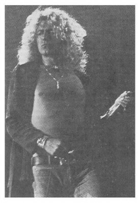 Led Zeppelin / Robert Plant On Stage-Shirt Open-Microphone in Left Hand | Magazine Photo | 1978
