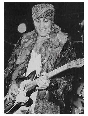 Van Zandt, Steven / On Stage in Los Angeles (China Club) | Magazine Photo | February 1990