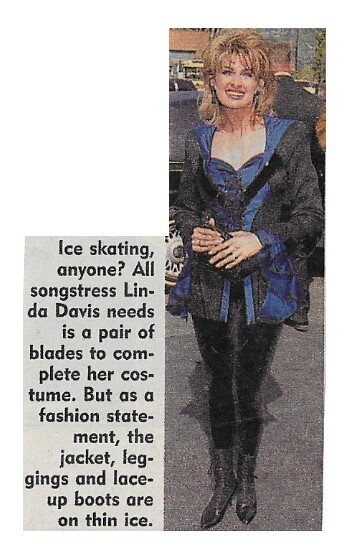 Davis, Linda / Ice Skating, Anyone? | Magazine Photo