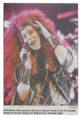 Cher / Toronto, Canada (Air Canada Centre) | Newspaper Photo | February 2000