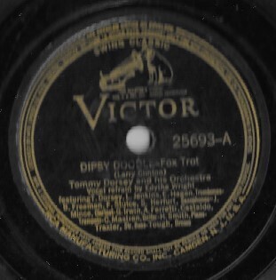 Dorsey, Tommy / Dipsy Doodle | Victor 25693 | 10 Inch Shellac Single (78 RPM) | October 1937