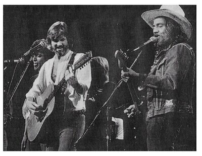 Kristofferson, Kris / On Stage with Willie Nelson | Magazine Photo | 1970s