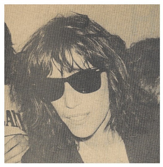 Smith, Patti / Closeup-Sunglasses | Magazine Photo | 1977