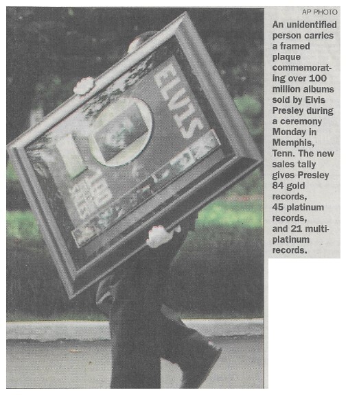 Presley, Elvis / Ceremony in Memphis | August 2002