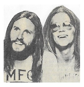 America / Dewey Bunnell-Gerry Beckley-Closeup-Longer Hair