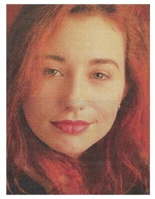 Amos, Tori / Closeup - Red Background / 1992