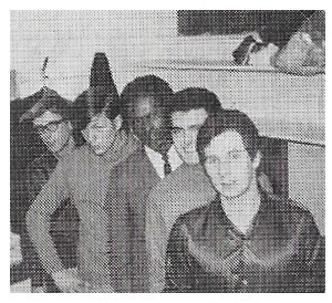 Berry, Chuck / Backstage with His Band in the UK / 1957