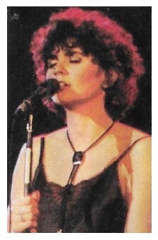 Ronstadt, Linda / On Stage-Eyes Closed-Black Top