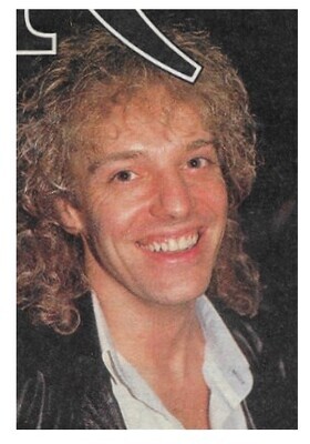 Frampton, Peter / Closeup-Smiling-Black Jacket-White Shirt / 1990