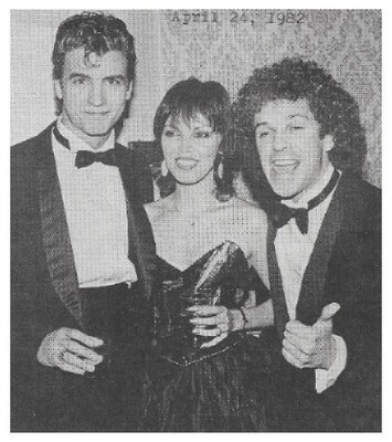 Benatar, Pat / 1982: With Neil Giraldo and Leo Sayer - Holding Drinks