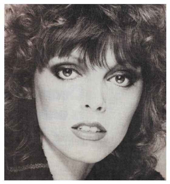 Benatar, Pat / 1980: Closeup - Light Background