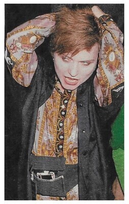 Harry, Debbie / Paisley Top-Black Vest-Brown Hair (1992)