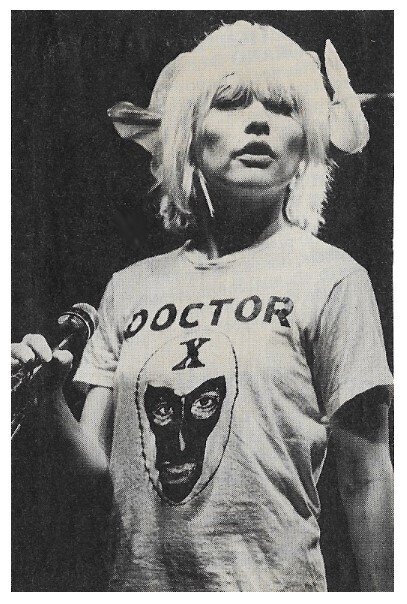 Blondie / Debbie Harry On Stage - Wearing Doctor X T-Shirt (1980)