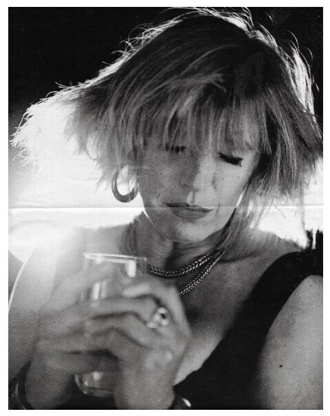 Faithfull, Marianne / Closeup-Drink in Hands (1992)