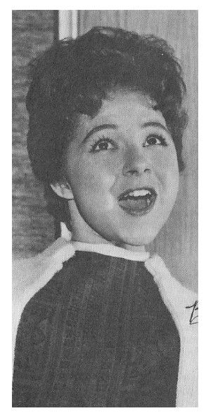 Lee, Brenda / Closeup - Singing (1960)